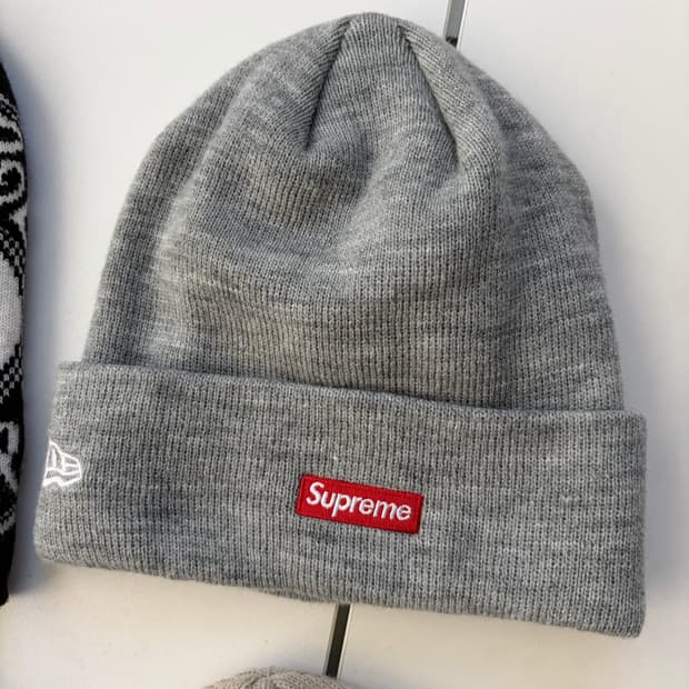 슈프림 콜라보 비니 그레이컬러