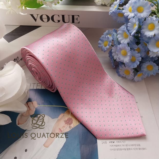 루이까또즈 실크 핑크 도트 패턴 넥타이 8.1cm 새제품 K2283