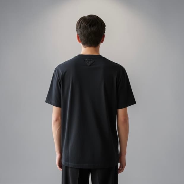 XL/ 프라다 고스트 삼각로고 라운드 반팔