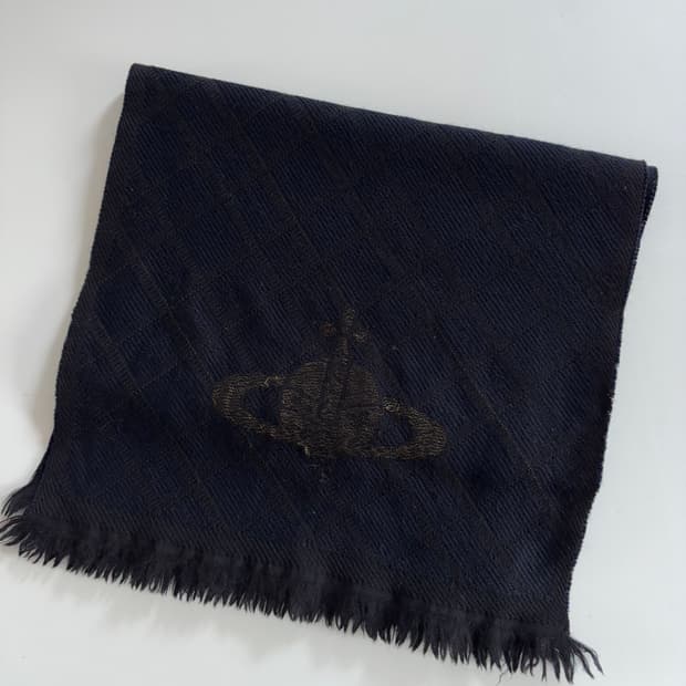 Vivienne Westwood 비비안웨스트우드 네이비 머플러