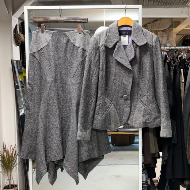 아츠로 타야마 울 스커트 수트