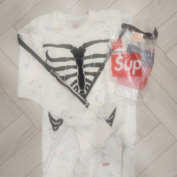 (M) 슈프림 헤인스 본즈 플로럴