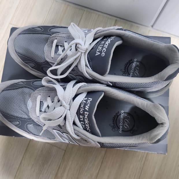 뉴발란스 993 그레이 285
