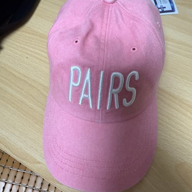 Pairs 모자 
