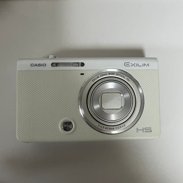 (외관 미품) 카시오 엑슬림 zr50 화이트(풀박에서 스트랩만X)