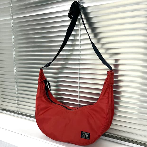 PORTER ROUND-SHOULDER BAG (Red) 