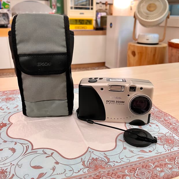 kodak DC215 ZOOM 카메라