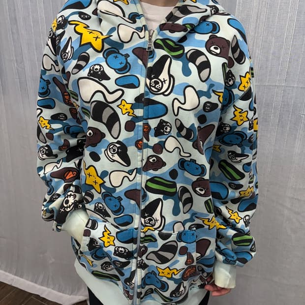 베이프 베이비 마일로 x 카우스 애니멀 킹덤 풀집업 후드 