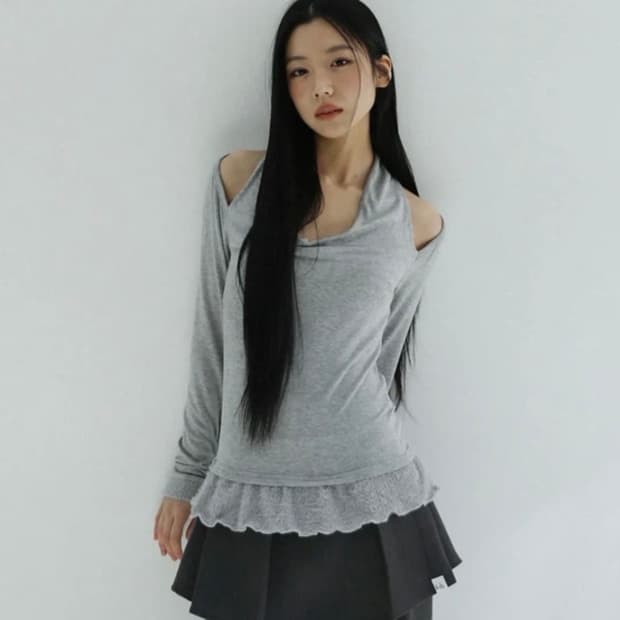 어글리쉐도우 스카프 퍼 프릴 티셔츠