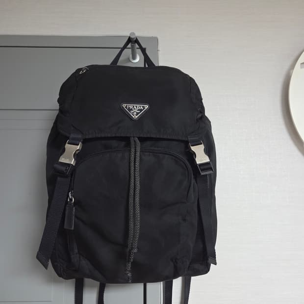 프라다 블랙 백팩