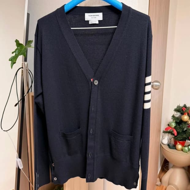 톰브라운 4선완장 메리노울 가디건 네이비 4size