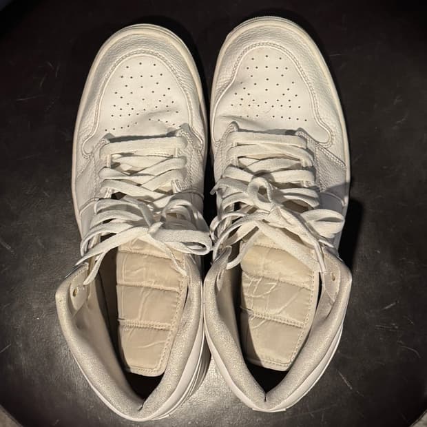 NIKE 조던 미드 트리플 화이트