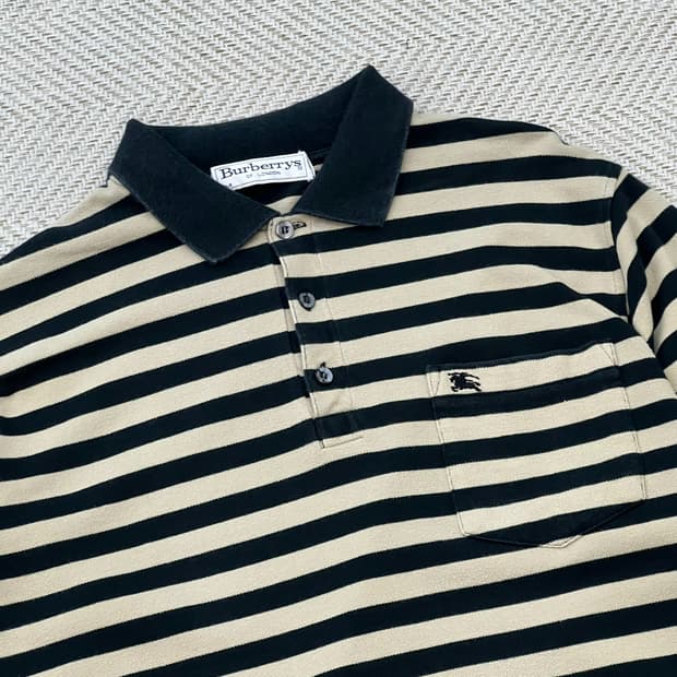 버버리 스트라이프 카라 반팔티 r4099
