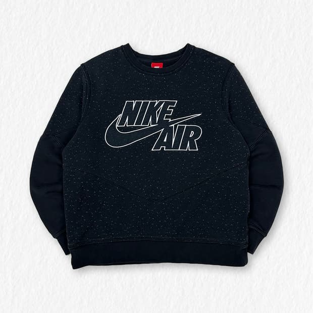 나이키 도트 블리치 맨투맨