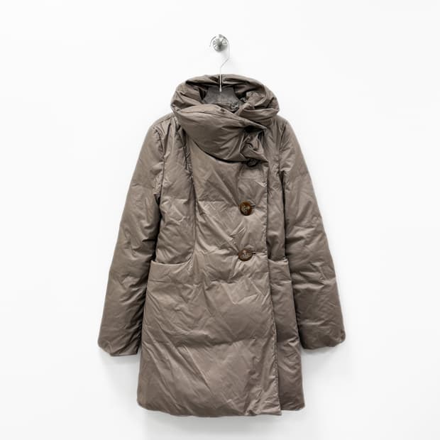 비비안 웨스트우드 레드라벨 하이넥 패딩 코트