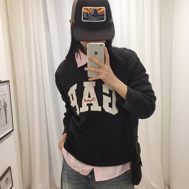 Unisex GAP Sweatshirt 100