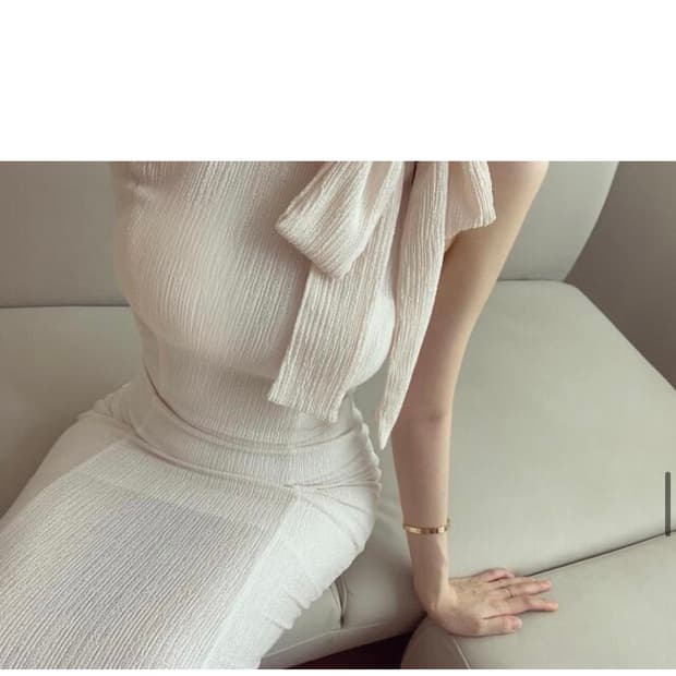 베르비 홀터넥 미디드레스 아이보리 s,55사이즈 정가 139,000