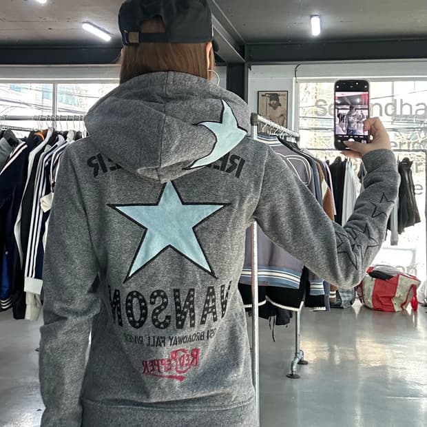 벤슨 x RED PEPPER 스타 자수 후드집업