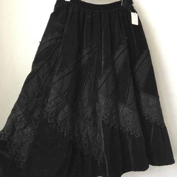 Fabric patch work point skirt