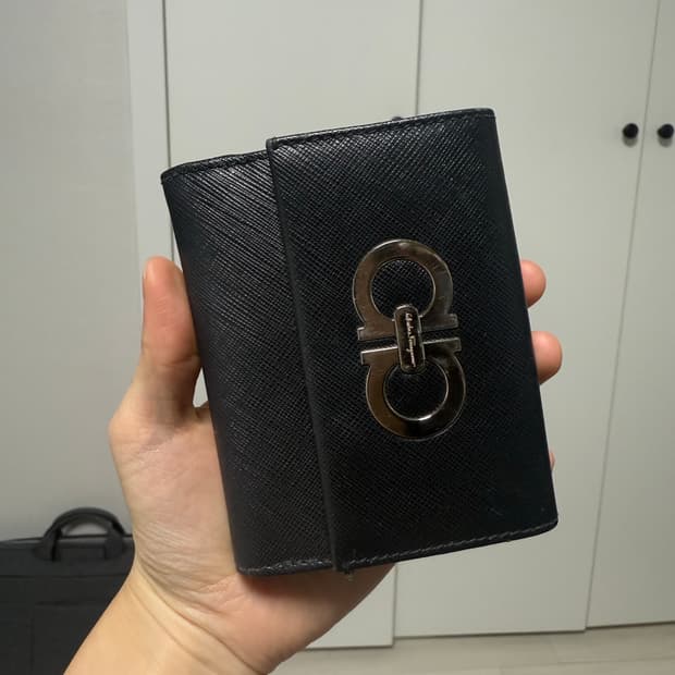 페레가모 반지갑