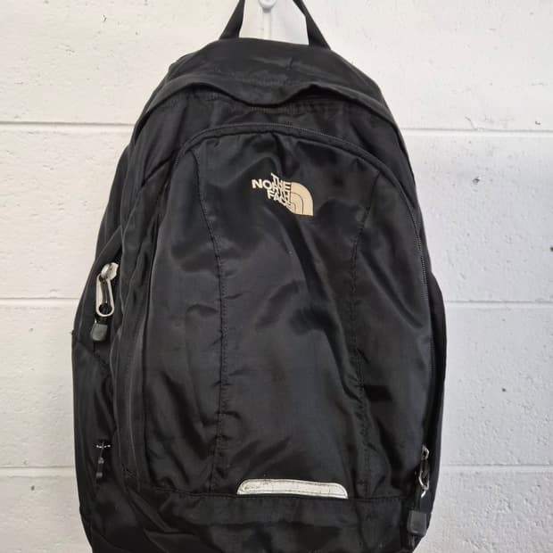 OS) 노스페이스 VAULT 볼트 백팩 팝니다