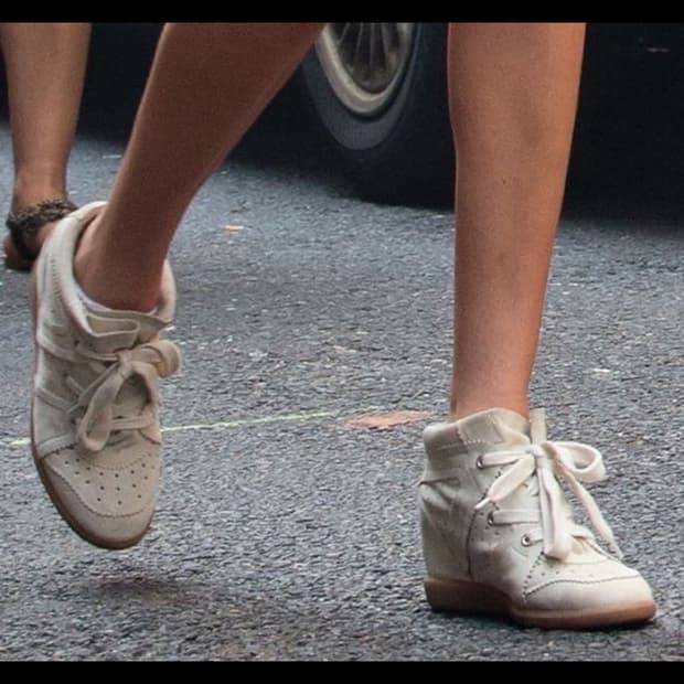 이자벨마랑 바비 베티 웨지힐 스니커즈