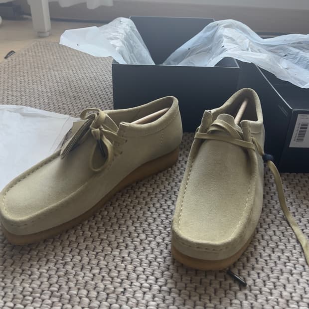 클락스 왈라비 메이플 스웨이드