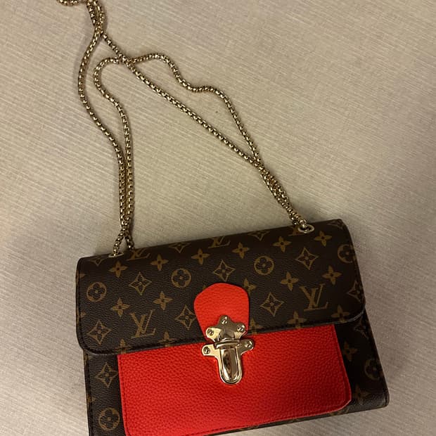 루이비통 모노그램 체인 숄더백 레드