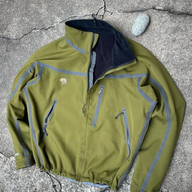 2000’s Mountainhardwear conduit  jacket