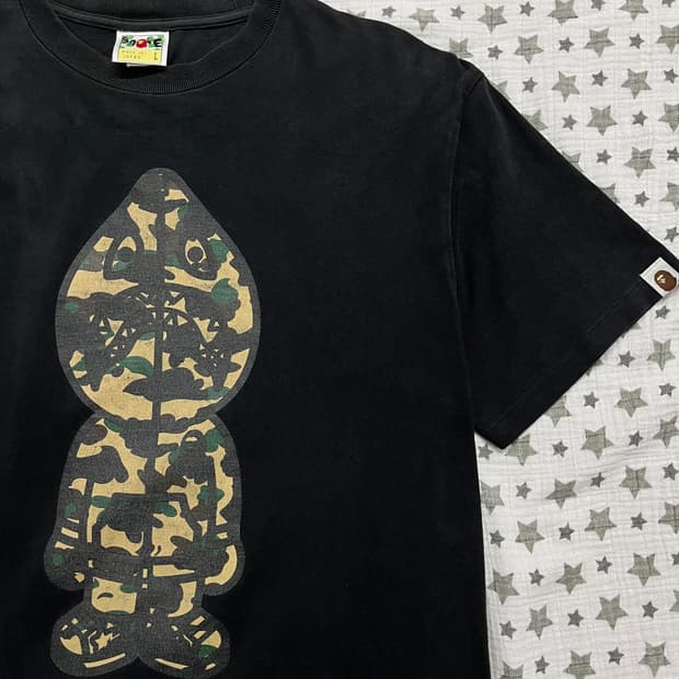 00s A BATHING APE Milo Shark Camo Tee