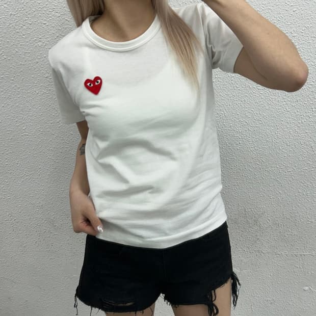 꼼데가르송 하트 와펜 화이트 반팔 M