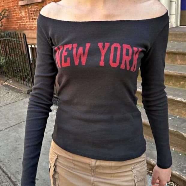 브랜디멜빌 뉴욕 오프숄더 티셔츠