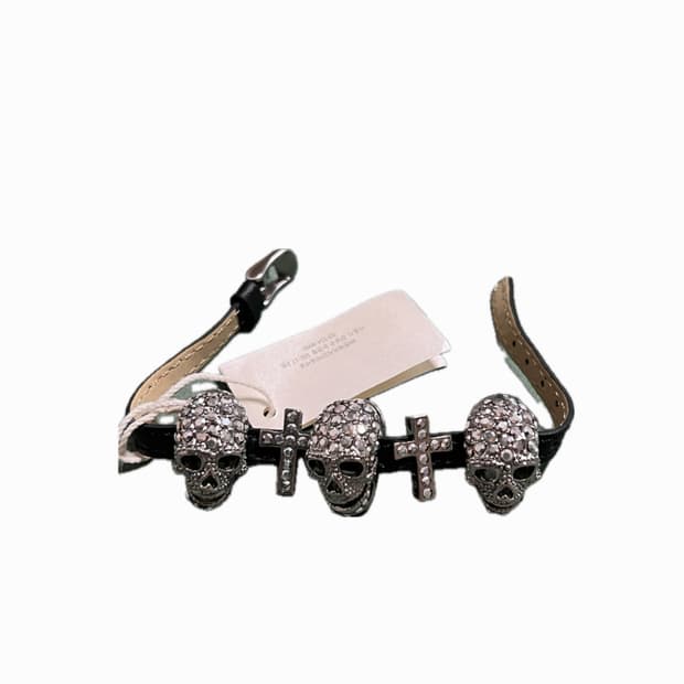 Butler&wilson 실버 스컬 팔찌