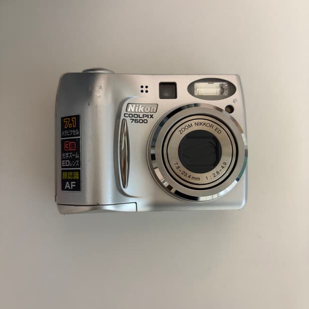 작례 O) 니콘 쿨픽스 7600 nikon coolpix 7600