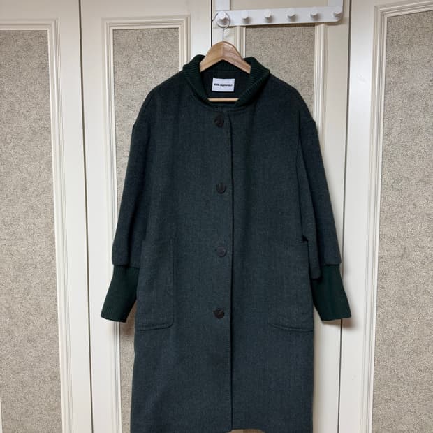 칼라거펠트 봄버 코트