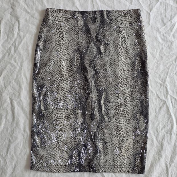 모리스토어 스팽글 스네이크 슬릿 스커트