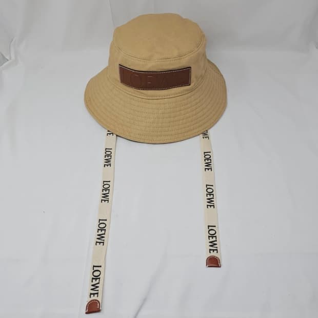 로에베 로고 스트랩 버킷햇 베이지