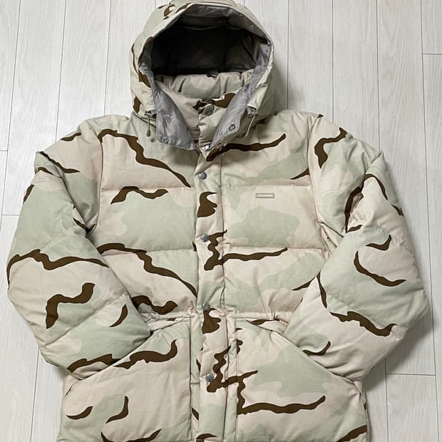 [새상품] 디스이즈네버댓 카모플라주 덕다운 패딩 M 사이즈