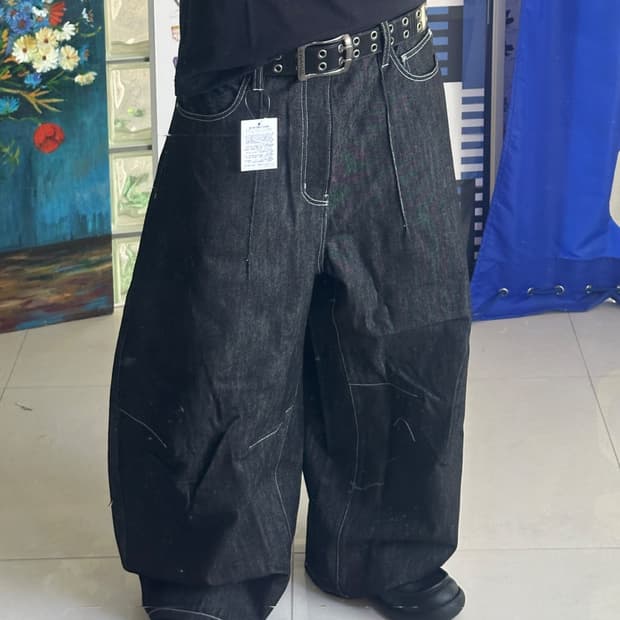 Pleated Wide-Leg Baggy Pants