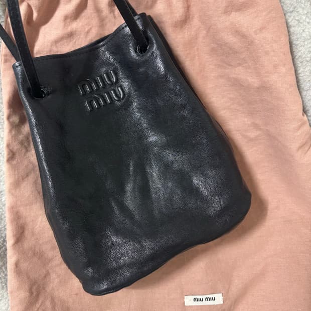 Miumiu 미우미우 나파레더 미니백 블랙 (정품)