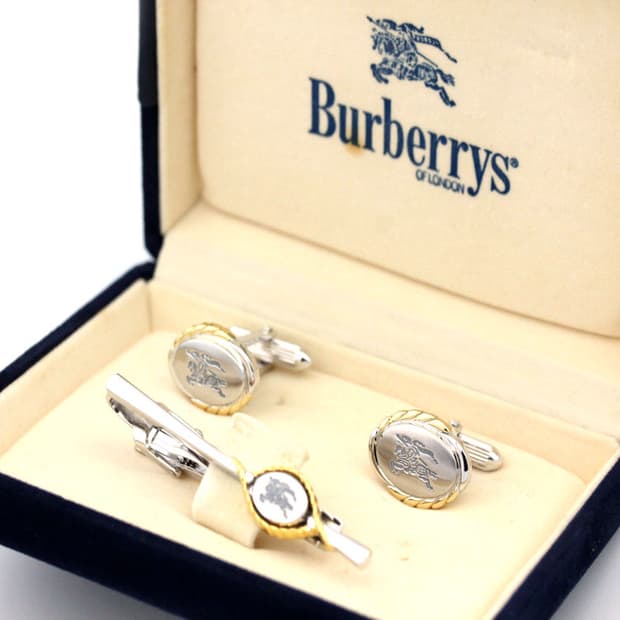 버버리 5.4cm A등급 명품 넥타이핀 커프스 세트