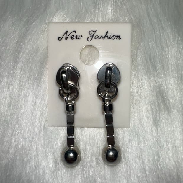 고스펑크 오리엔탈 지퍼 귀걸이