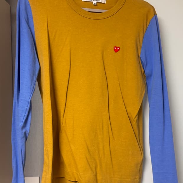 꼼데가르송 롱슬리브 사이즈 M