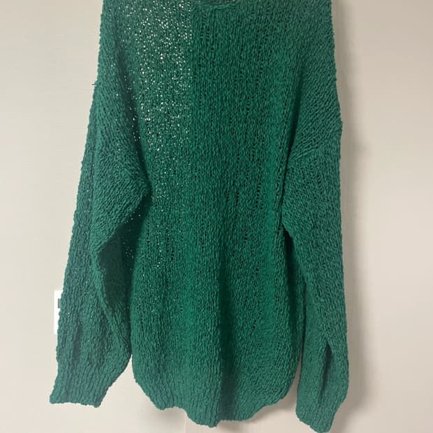 딥그린 루즈핏 니트