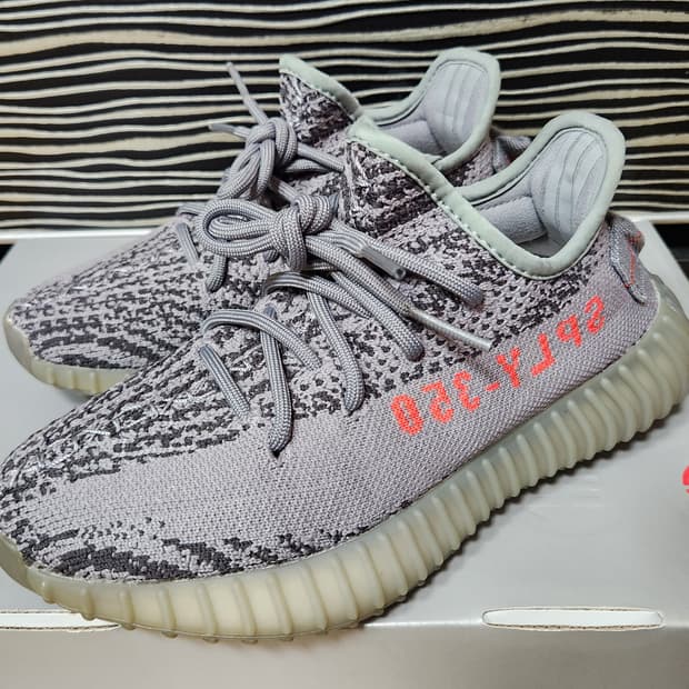 adidas 아디다스 이지 부스트 350 V2 벨루가 2.0