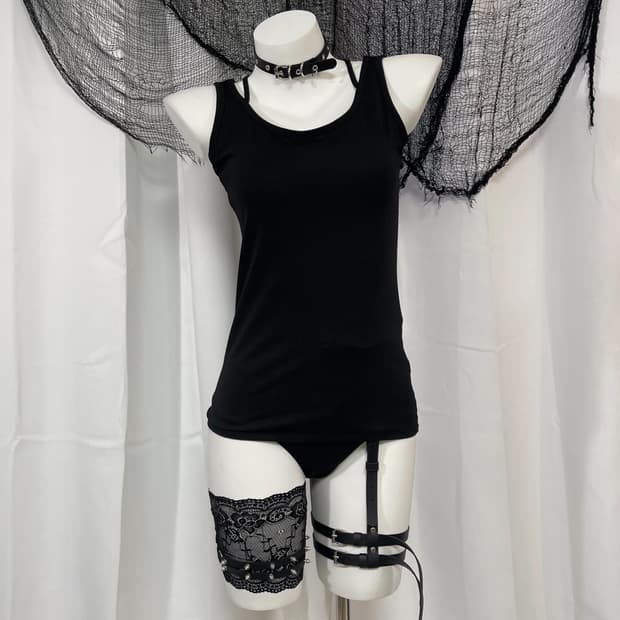 black sleeveless