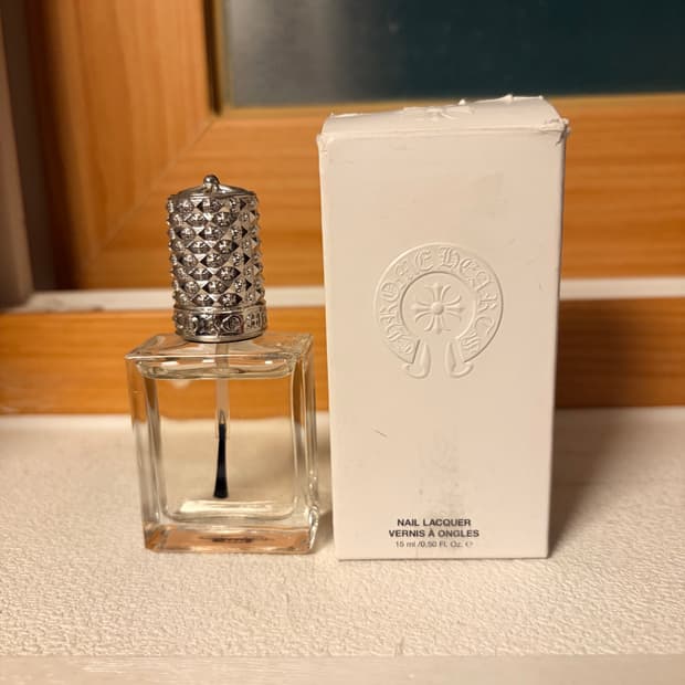 크롬하츠 투명 매니큐어