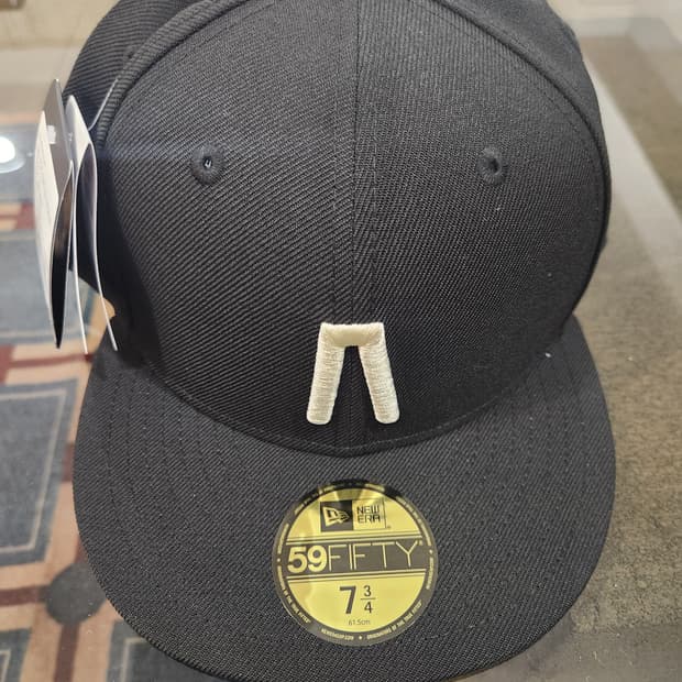 뉴에라 x 피어오브갓 MLB 로고 사이즈캡 734