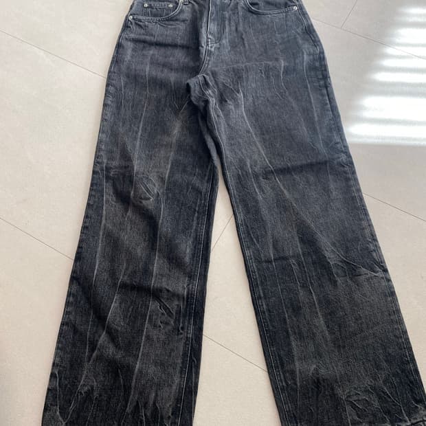 브랜디드 쿠라보 인피니티 크랙진 30사이즈 판매합니다.