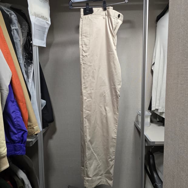 새상품] 띠어리 스트레이트 치노 팬츠 33 (Earl Grey)